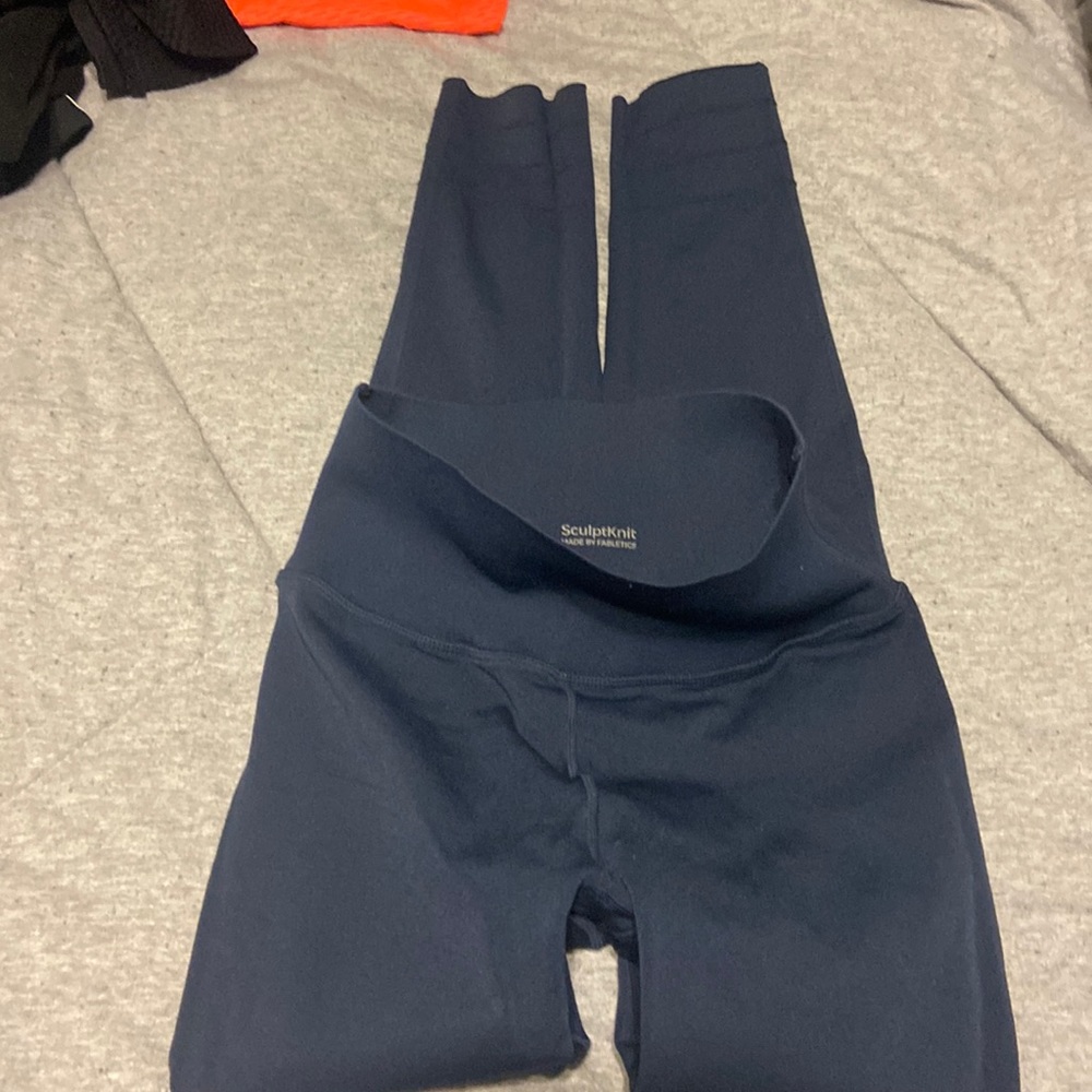 Fabletics Sculpt Knit Leggings size medium